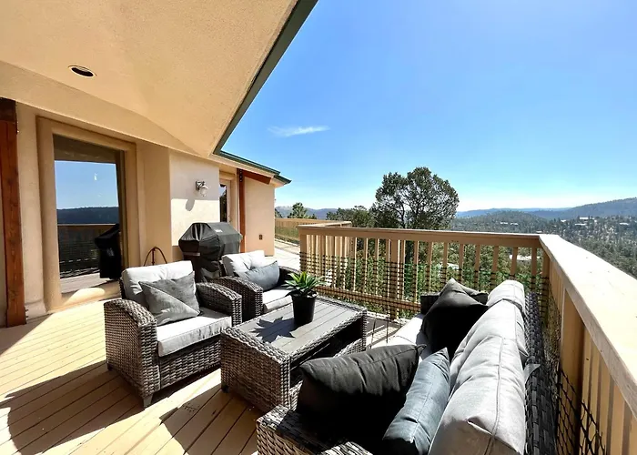 Mesa Verde, Hot Tub, Pedestal Octagon Home / Mount