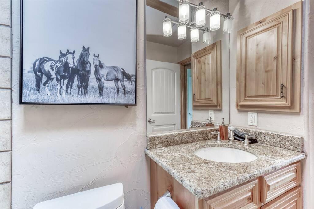 Mesa Verde, Hot Tub, Pedestal Octagon / Mount * Ruidoso