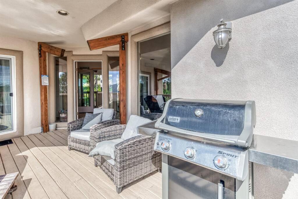 Mesa Verde, Hot Tub, Pedestal Octagon / Mount *